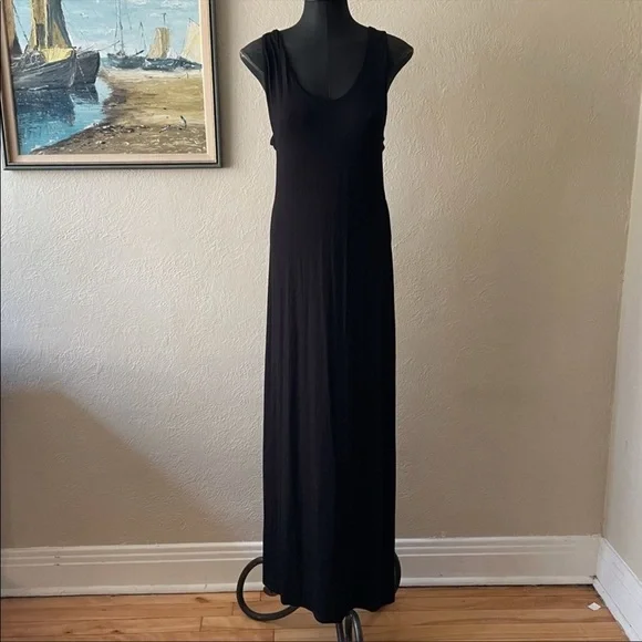 Forever 21 Black Maxi Dress - Picture 3 of 12